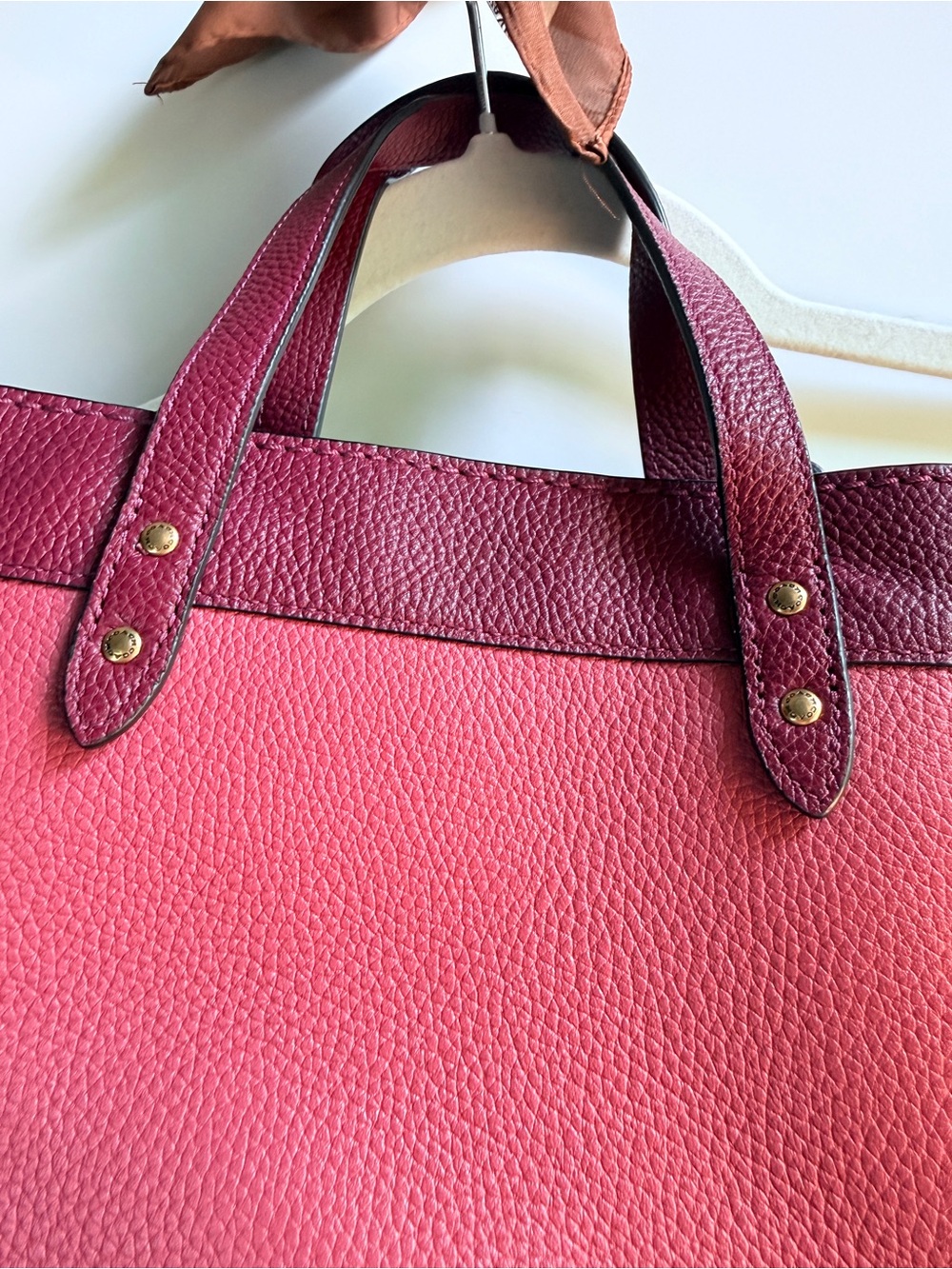 COACH field tote Colorblock 22 pink bag. - Picture 5 of 15
